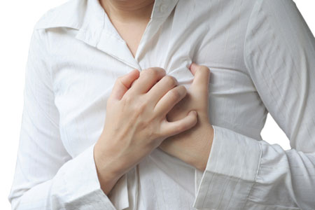 Đau tức ngực là dấu hiệu bệnh tim mạch