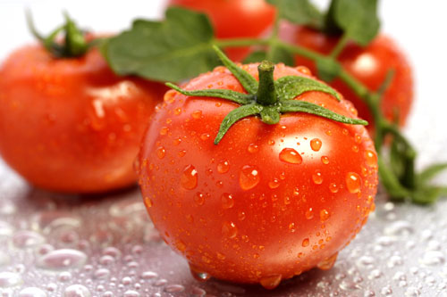 Cà chua chứa nhiều vitamin C tốt cho người cao huyết áp