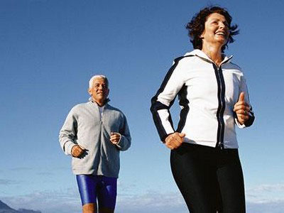 Người cao tuổi nên tích cực tập luyện thể thao tránh bệnh tim mạch