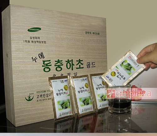 Nước uống Đông trùng hạ thảo Hàn Quốc Sam sung hộp gỗ 60 gói.