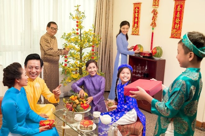 3 hộp quà tết cho bố mẹ chồng và bố mẹ vợ 
