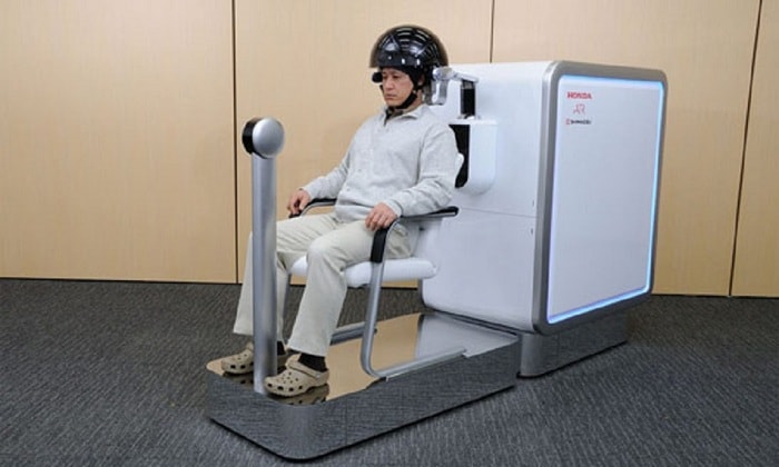 Công nghệ xe lăn điện điều chỉnh bằng suy nghĩ đang được nghiên cứu